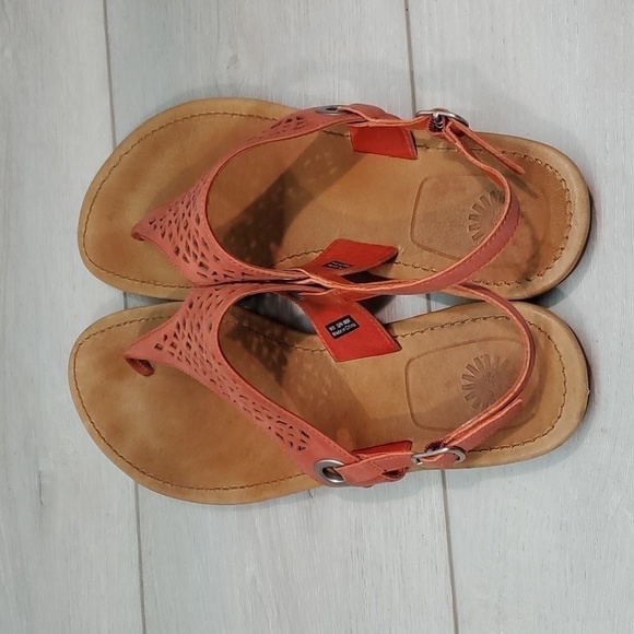 Ugg Australia Women T strap Leather Thong Sandals Flats shoes sz 10 - Picture 6 of 11